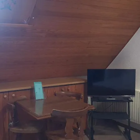 Et D'hotes Les Framboises Bed & Breakfast 3*